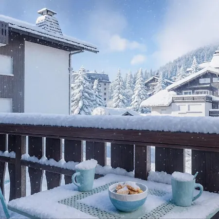 Apartment Bright And Practical In The Heart Of Chamonix