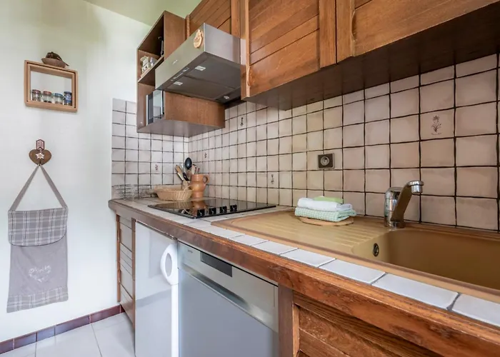 Апартаменти In The Heart Of Ideal For 5 People! *